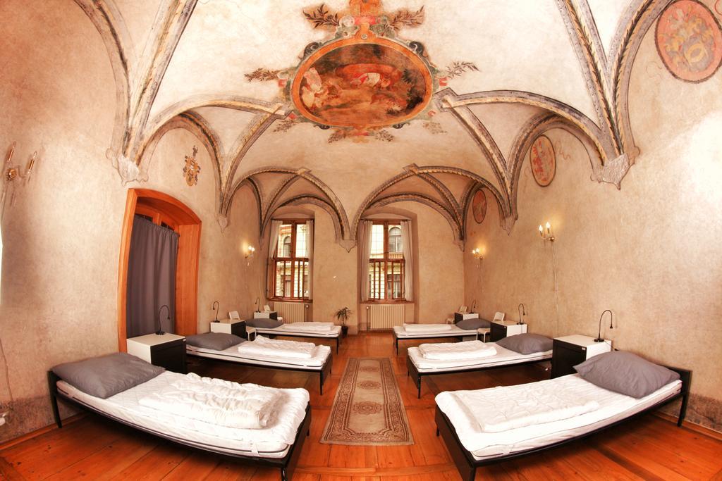 Homer - Old Town Square Hostel Praag