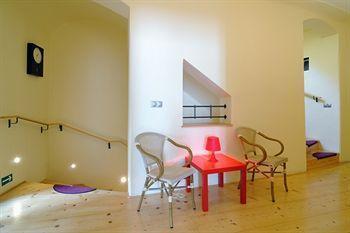 Homer - Old Town Square Hostel Praag
